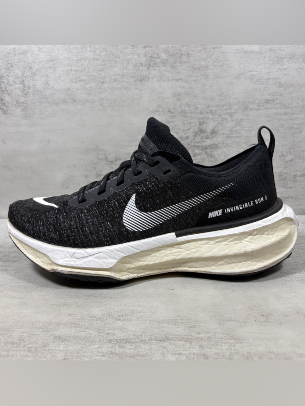 Nike Invincible Run 3 Running Shoes - Women's Size 8 - Black